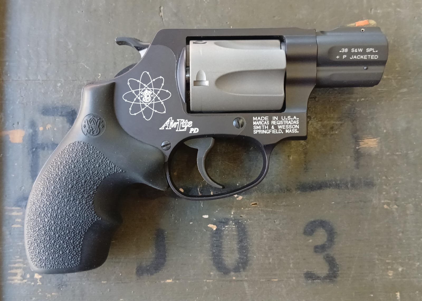 Smith & Wesson 337 Airlite TI