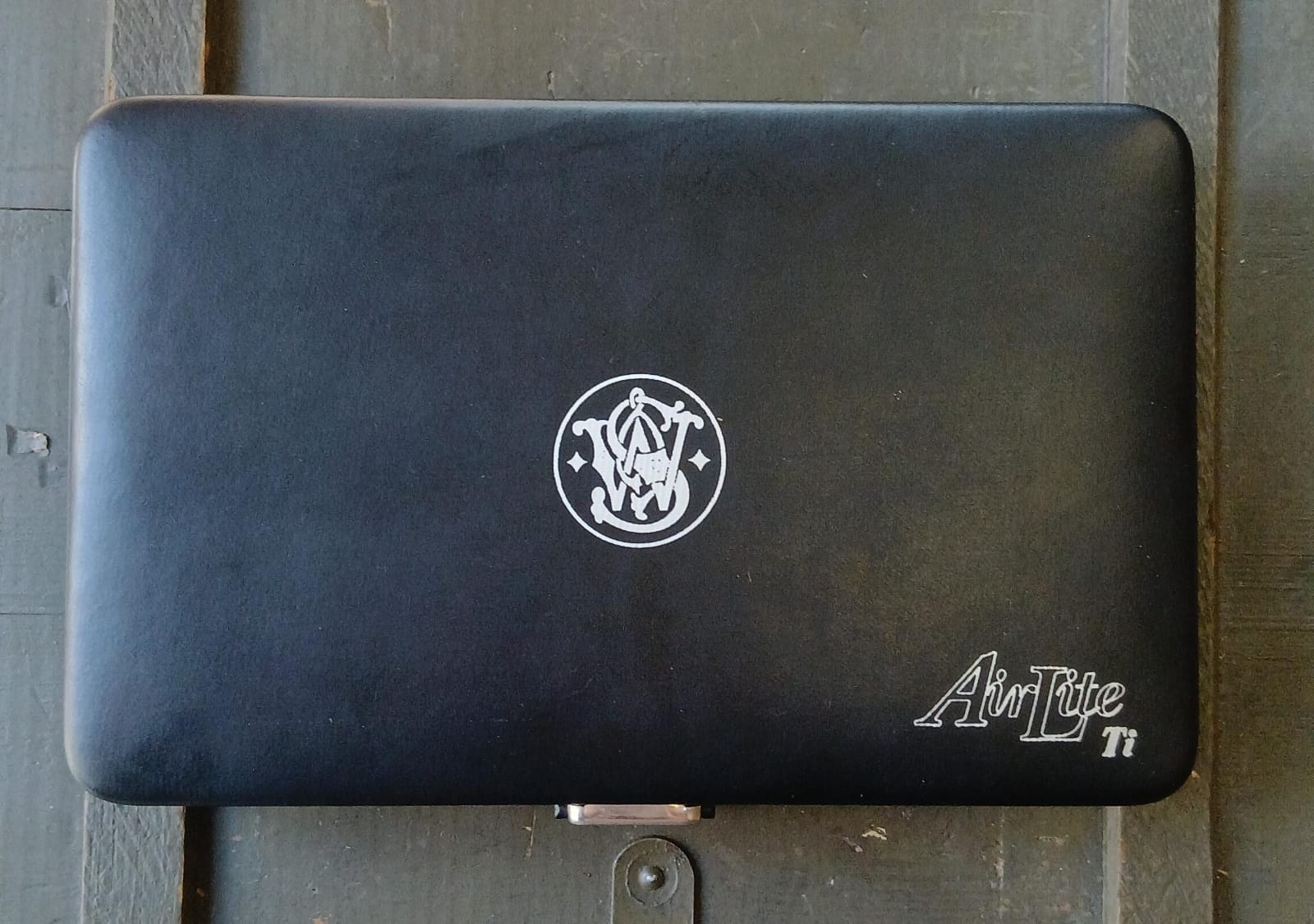 Smith & Wesson 337 Airlite TI