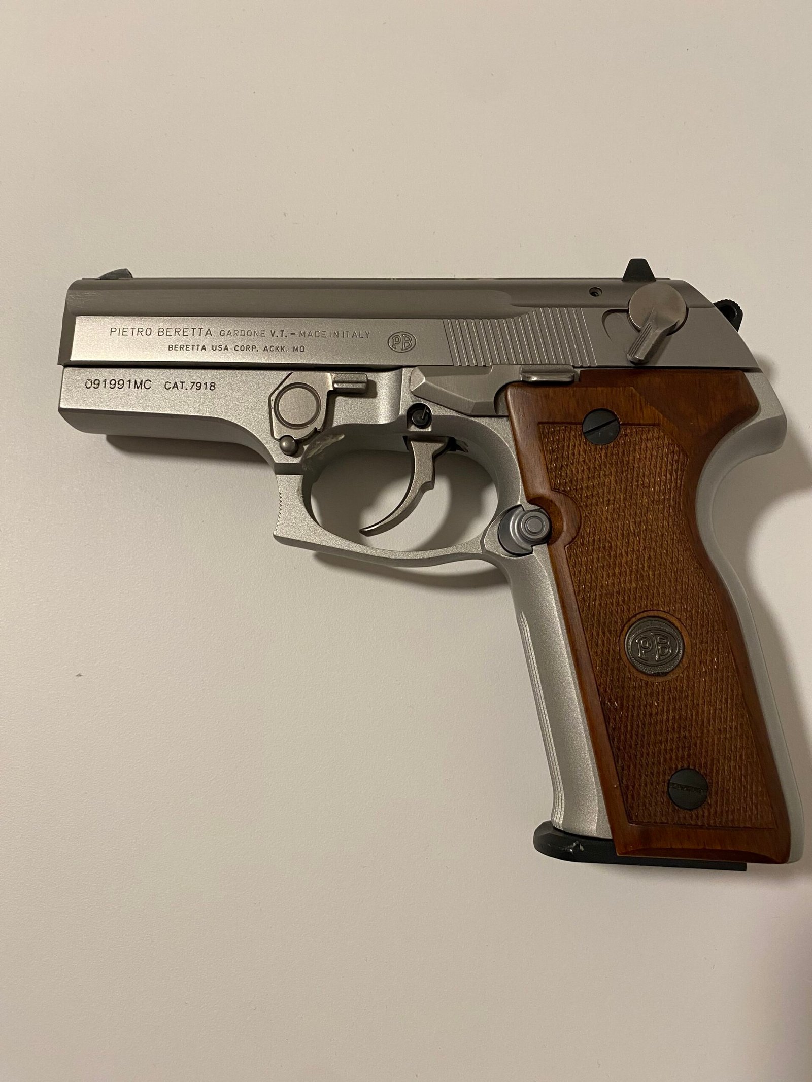 Beretta Cougar 8000 F 9×21 IMI