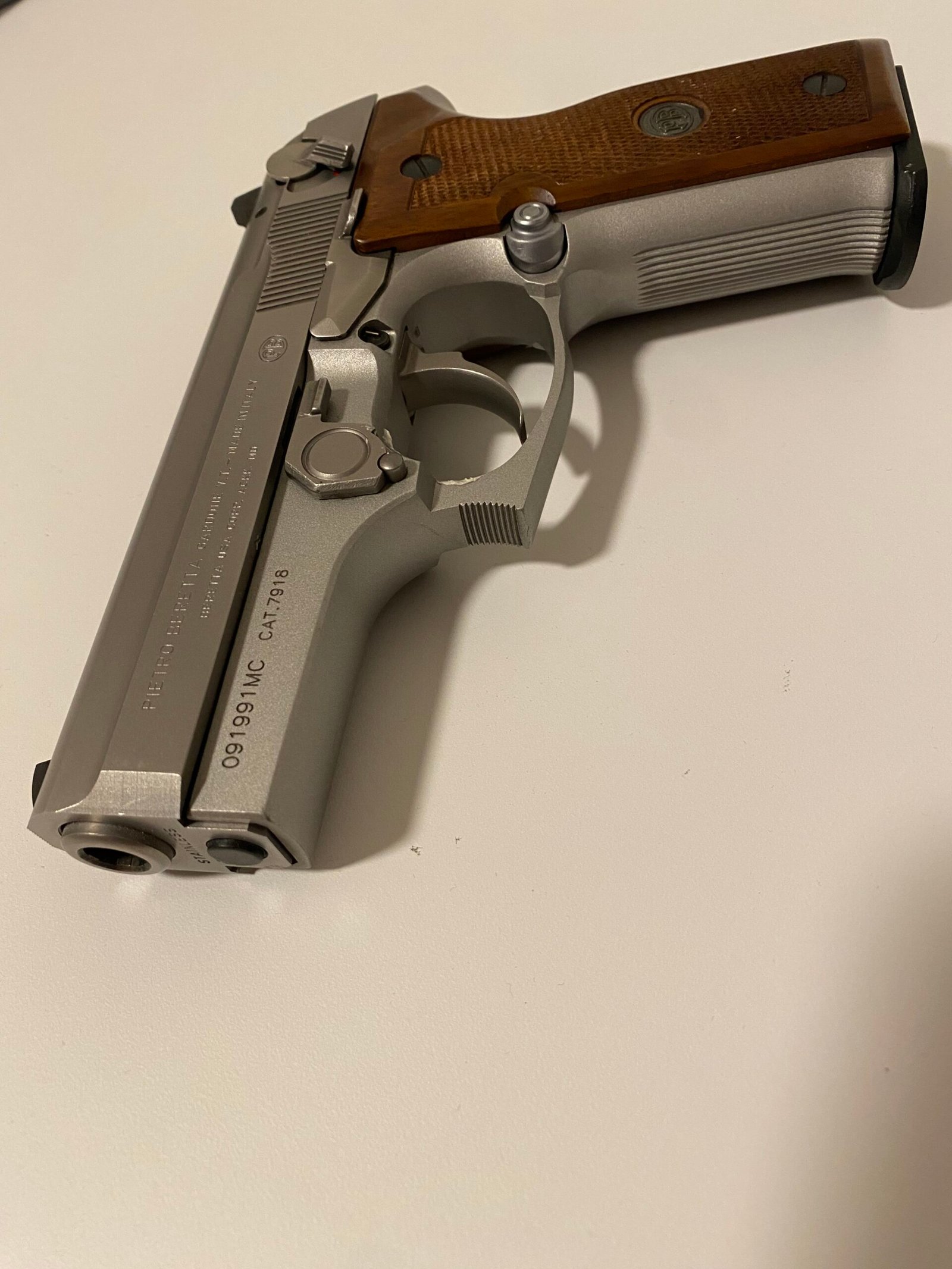 Beretta Cougar 8000 F 9×21 IMI