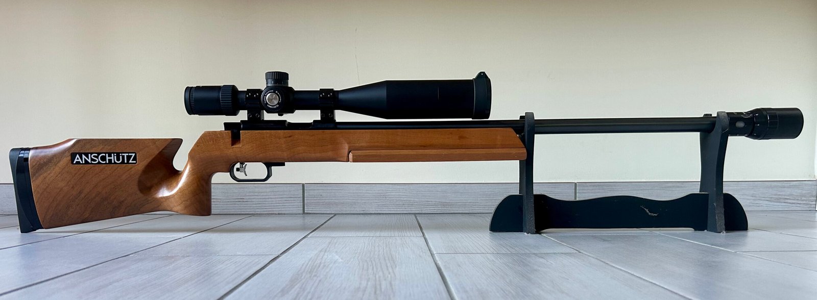 VENDO CARABINA ANSCHUTZ 1913 Cal. 22lr CON CALCIATURA BR-50