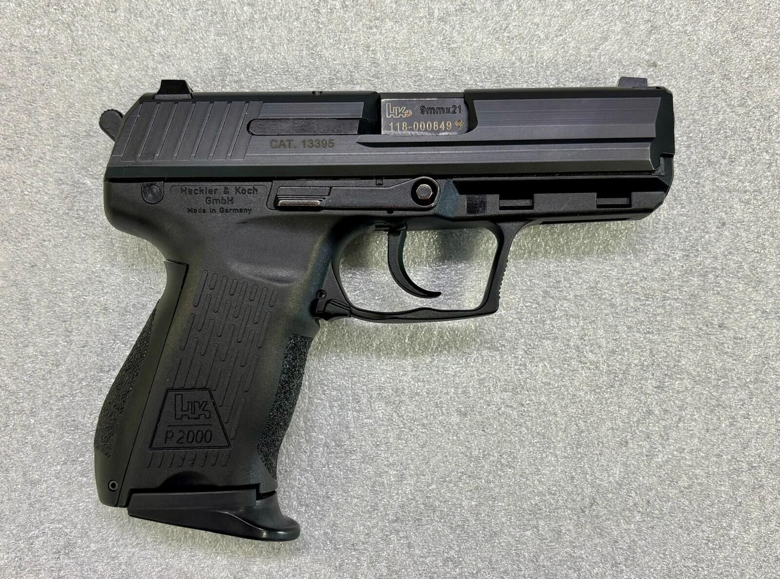 PISTOLA HK MOD. P2000 CAL. 9X21
