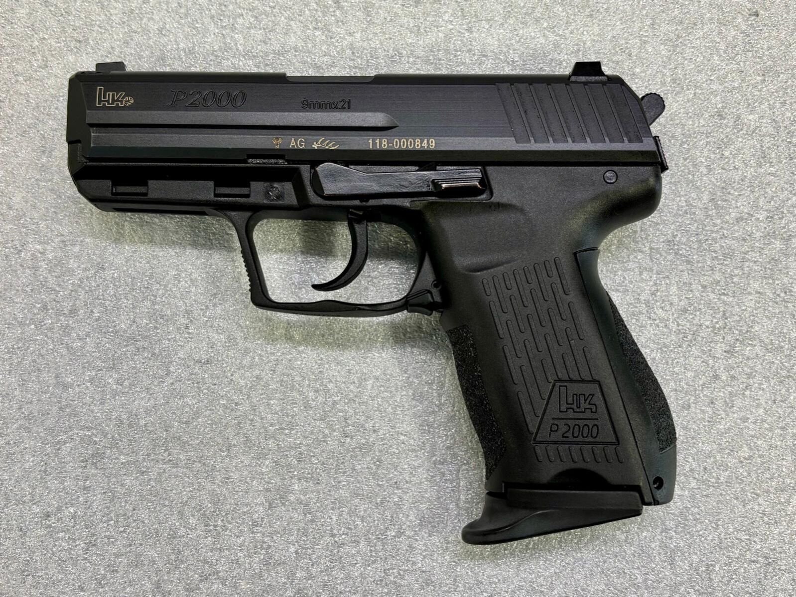 PISTOLA HK MOD. P2000 CAL. 9X21