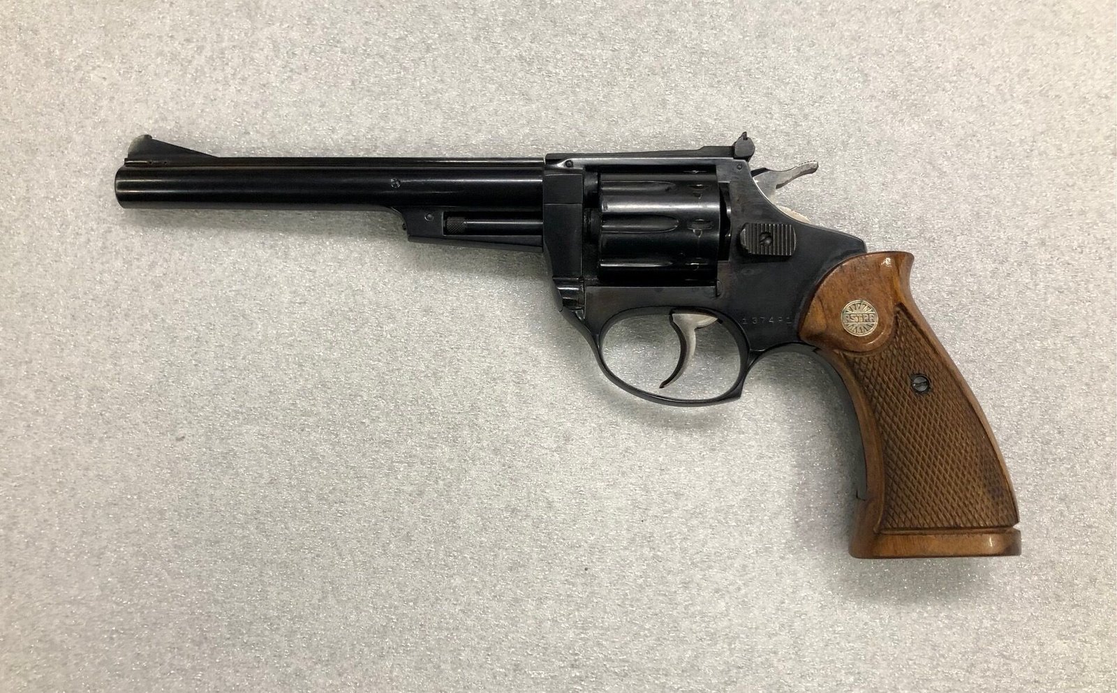 REVOLVER ASTRA CAL. 22MAG CADIX 6″
